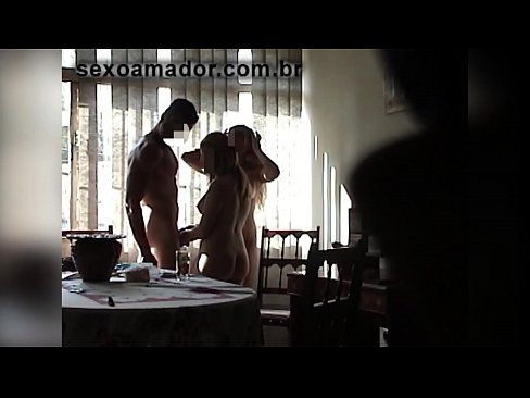 ❤️ Amigos sexuais convidam um homem gigante e um ménage à trois com ele Porno real em porno pt.pornado-co.ru ❌