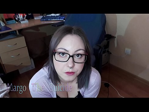 ❤️ Rapariga Sexy com Dildo de Óculos Chupa Profundamente na Câmara Porno real em porno pt.pornado-co.ru ❌
